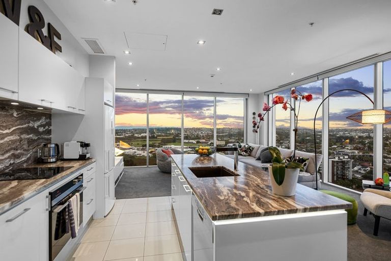 Photo of property in Sentinel Apartments, 1804/3 Northcroft Street, Takapuna, Auckland, 0622