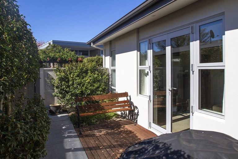 Photo of property in 5a Dovedale Avenue, Ilam, Christchurch, 8041