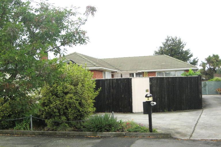 Photo of property in 6a Bideford Place, Dallington, Christchurch, 8061