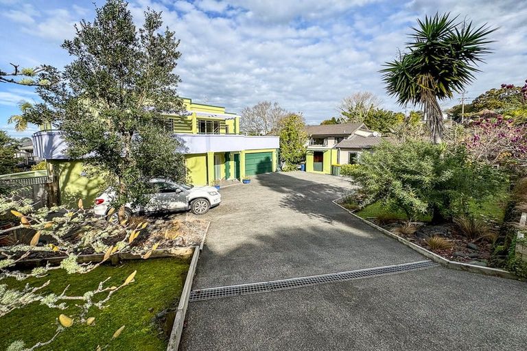 Photo of property in 2/3 Oban Road, Browns Bay, Auckland, 0630