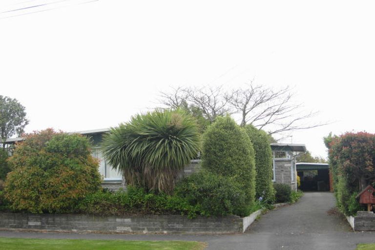 Photo of property in 11 Colesbury Street, Bishopdale, Christchurch, 8053
