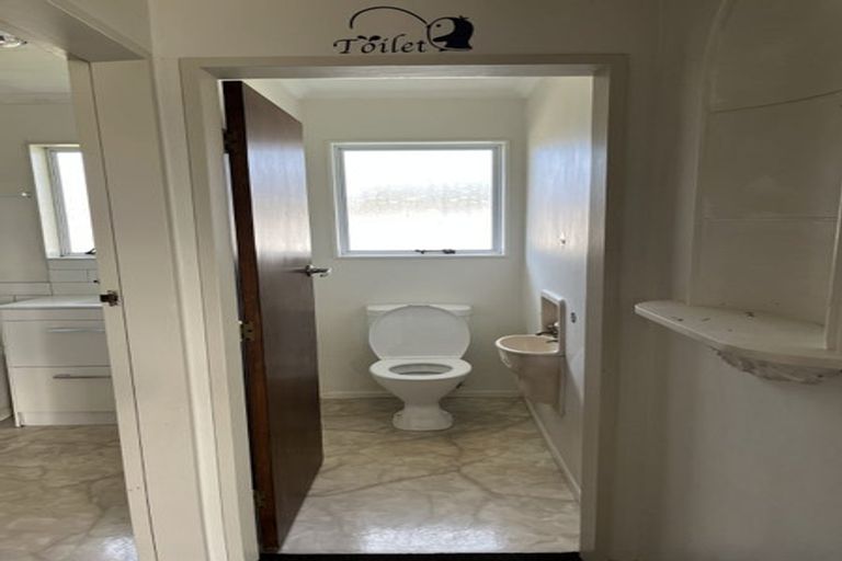 Photo of property in 68 Highbury Drive, Levin, 5510