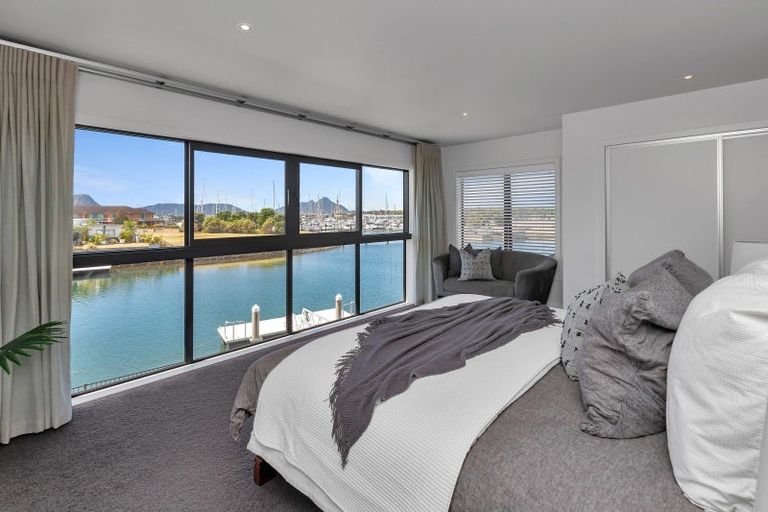 Photo of property in 25 Waitemata Drive, One Tree Point, 0118