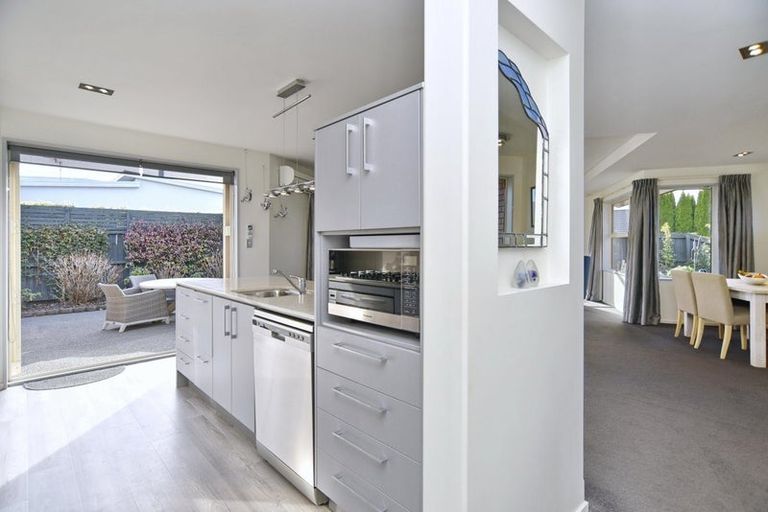 Photo of property in 18 Oratia Grove, Northwood, Christchurch, 8051