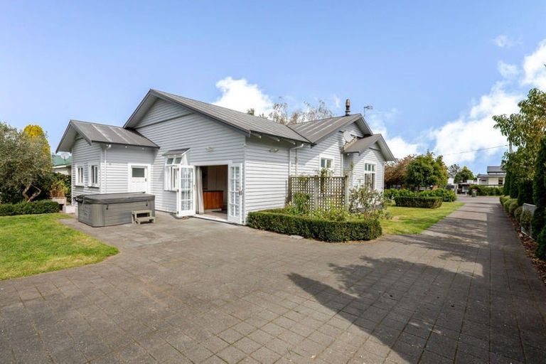 Photo of property in 12 Albert Street, Dannevirke, 4930