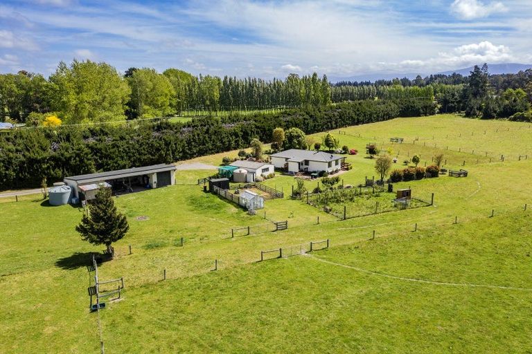 Photo of property in 238 Loburn Whiterock Road, Loburn, Rangiora, 7472