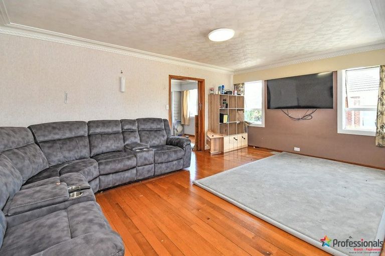 Photo of property in 28 Fairview Road, Papatoetoe, Auckland, 2025