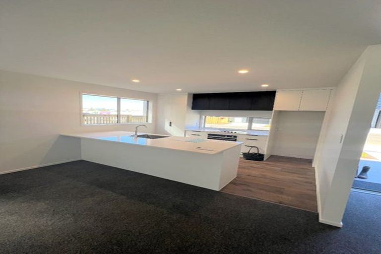 Photo of property in 5 Selkirk Lane, Hamilton Lake, Hamilton, 3204