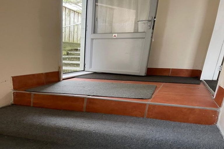 Photo of property in 37 Fraser Avenue, Johnsonville, Wellington, 6037