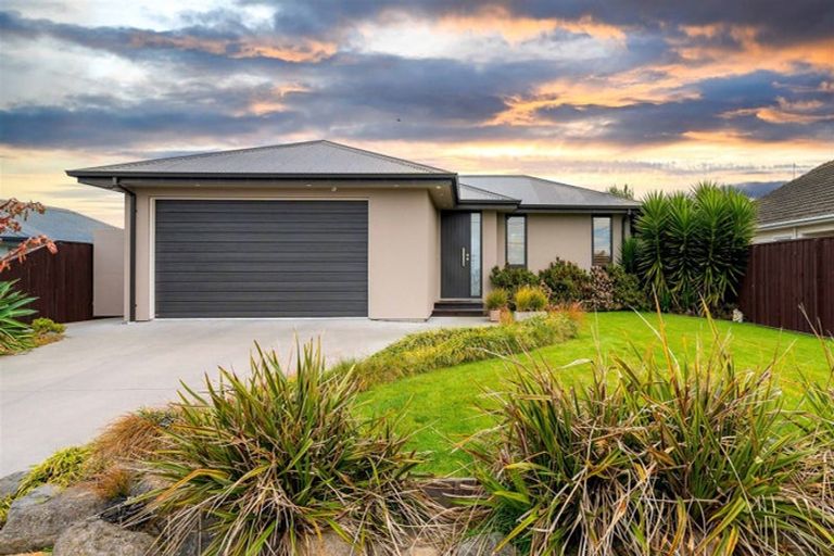 Photo of property in 76 Rowan Avenue, Aranui, Christchurch, 8061