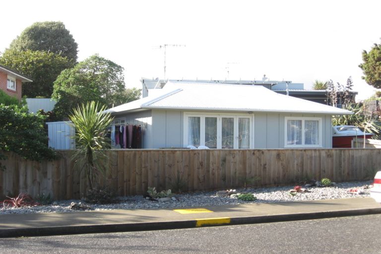 Photo of property in 11 Allen Road, Raumati Beach, Paraparaumu, 5032