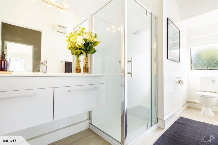 Photo of property in 1/11 Thurlestone Place, Burnside, Christchurch, 8053