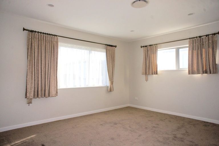 Photo of property in 39d Point View Drive, East Tamaki Heights, Auckland, 2016