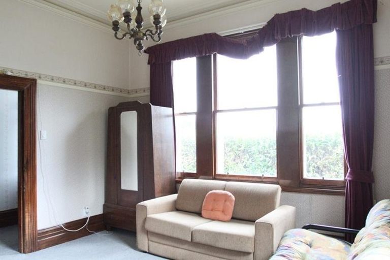 Photo of property in 70 Gladstone Road, Dalmore, Dunedin, 9010