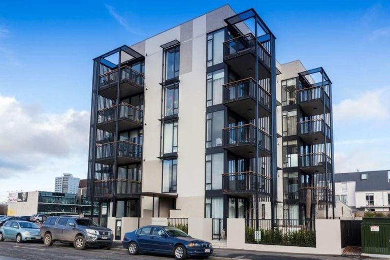 Photo of property in 1/50 Kilmore Street, Christchurch Central, Christchurch, 8013