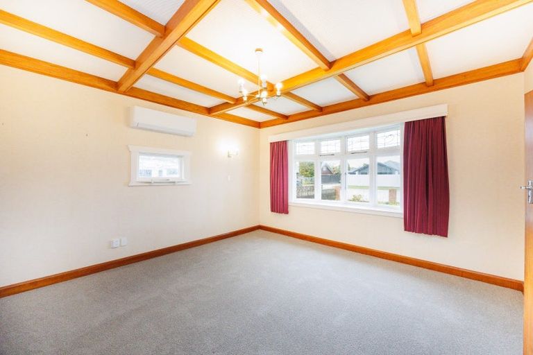 Photo of property in 19 Brightwater Terrace, Terrace End, Palmerston North, 4410