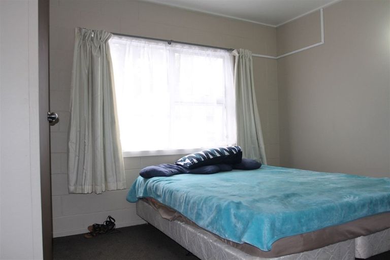 Photo of property in 1/41 Koromiko Street, New Lynn, Auckland, 0600