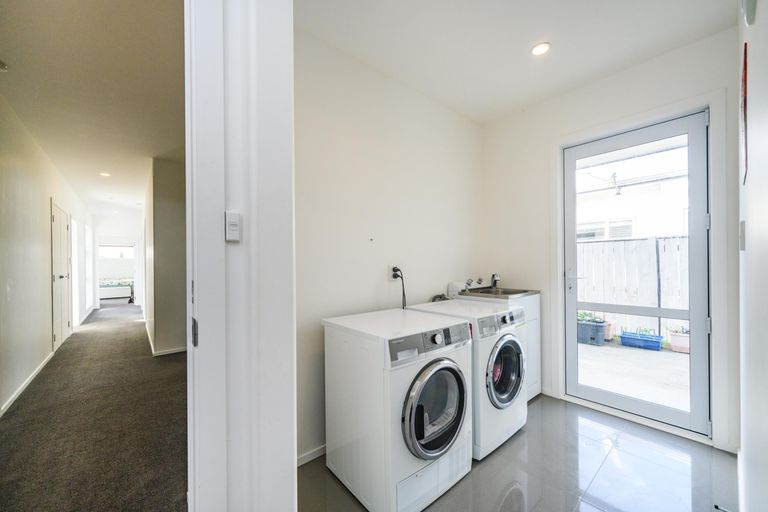 Photo of property in 175 Pacific Drive, Fitzherbert, Palmerston North, 4410