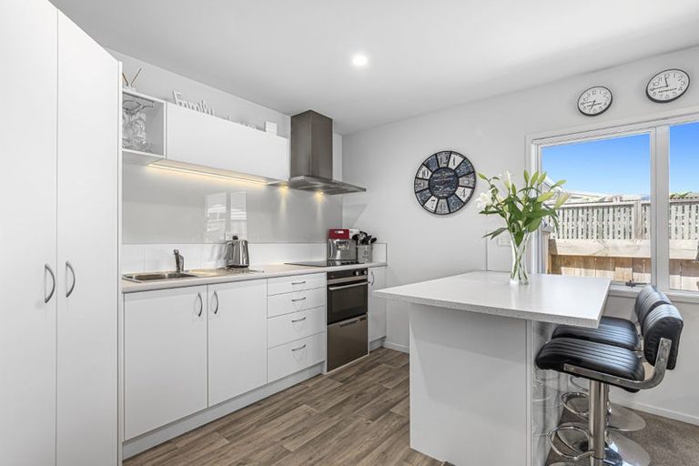Photo of property in 11 Kamahi Crescent, Papamoa Beach, Papamoa, 3118
