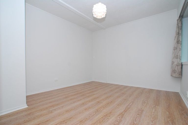 Photo of property in 35a Bay Street, Red Beach, 0932