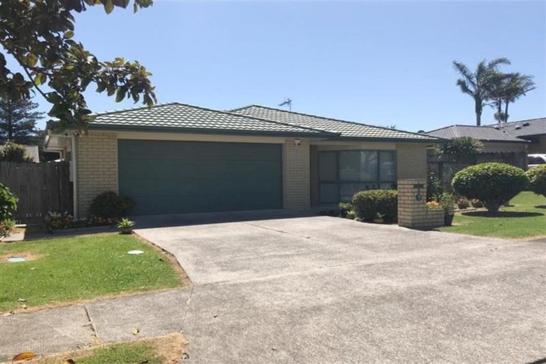 Photo of property in 5 Harobed Place, Weymouth, Auckland, 2103