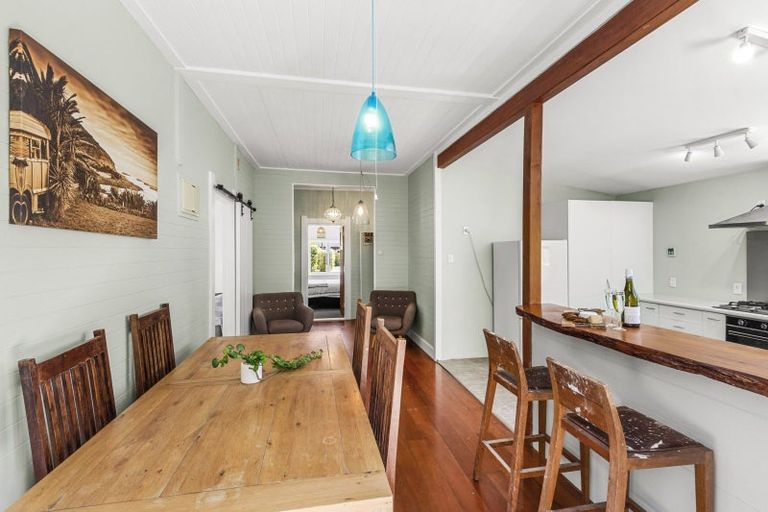 Photo of property in 12 Karioi Crescent, Raglan, 3225