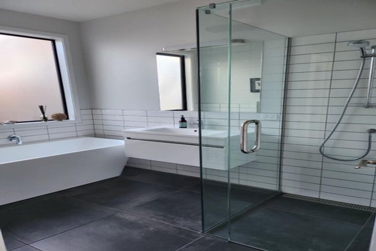 Photo of property in 14 Dillon Street, Blenheim, 7201