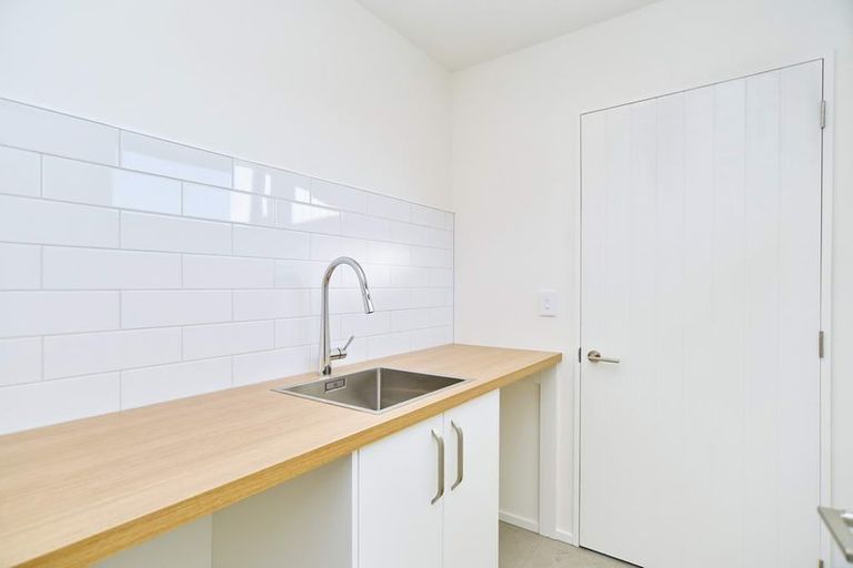 Photo of property in 17 Angus Place, Rangiora, 7400