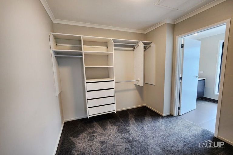 Photo of property in 1 Wai Place, Westgate, Auckland, 0614