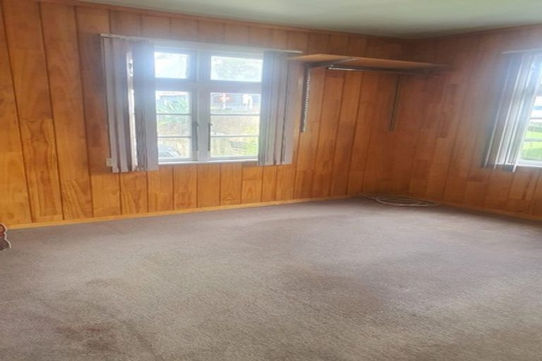 Photo of property in 639 Swanson Road, Swanson, Auckland, 0612