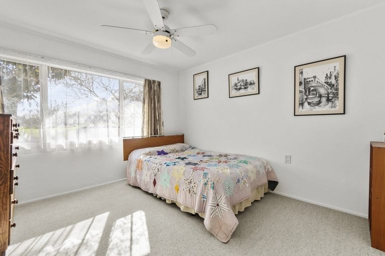 Photo of property in 2 Ashdown Place, Pahurehure, Papakura, 2113