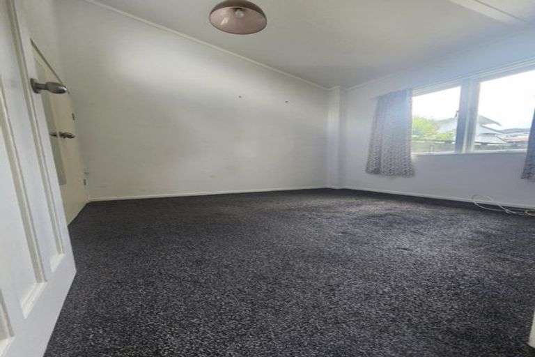 Photo of property in 4/54 View Road, Henderson, Auckland, 0612