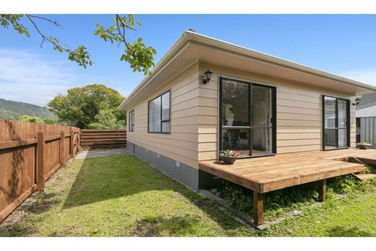 Photo of property in 98a Reynolds Street, Taita, Lower Hutt, 5011