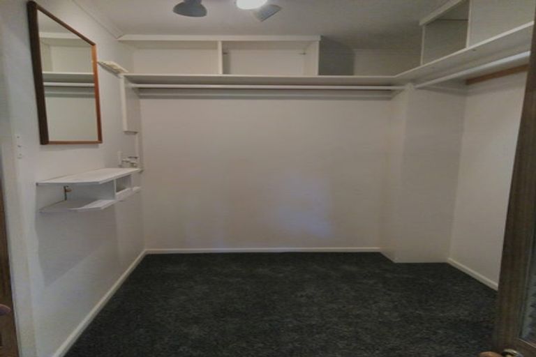 Photo of property in 205 Miromiro Road, Normandale, Lower Hutt, 5010