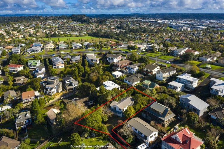 Photo of property in 18 Tableau Place, Totara Vale, Auckland, 0629
