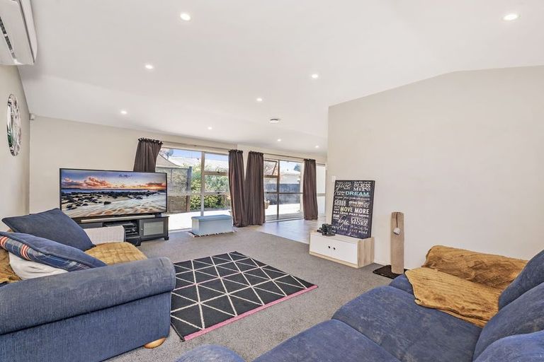 Photo of property in 11 Bayswater Crescent, Bromley, Christchurch, 8062