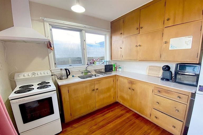 Photo of property in 63 Office Road, Merivale, Christchurch, 8014