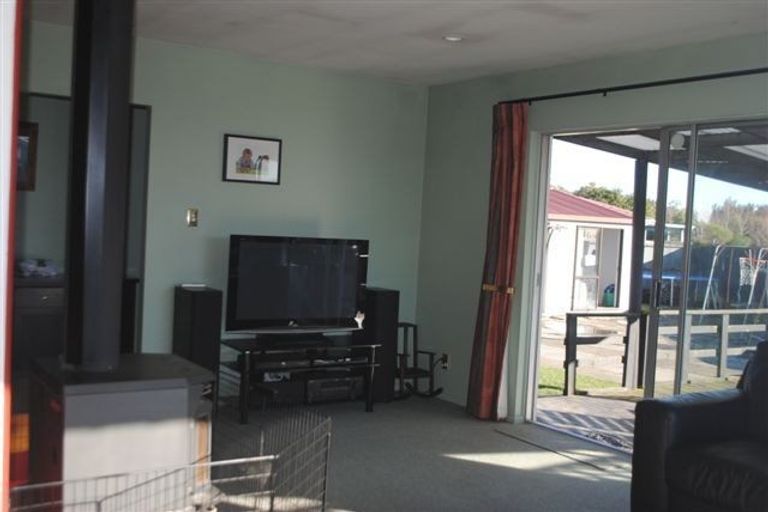 Photo of property in 19 Bidwell Place, Hillmorton, Christchurch, 8025