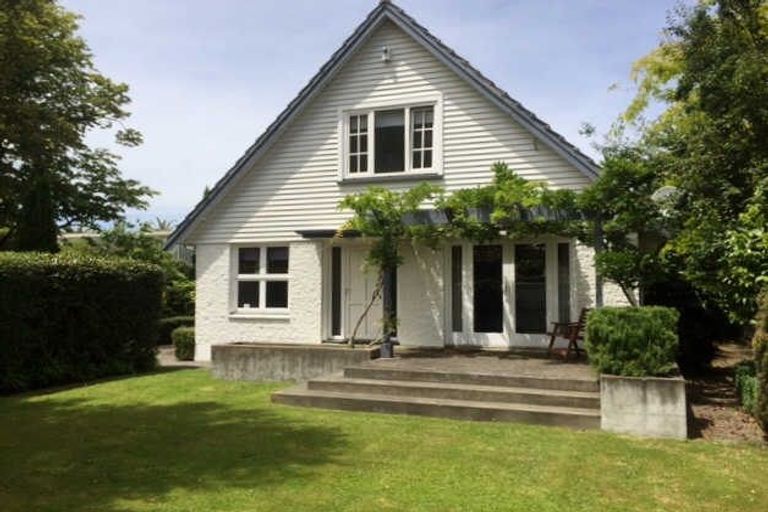 Photo of property in 84 Glandovey Road, Fendalton, Christchurch, 8052