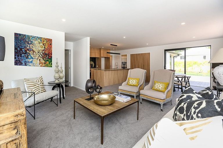 Photo of property in 31 Sycamore Grove, Lower Vogeltown, New Plymouth, 4310