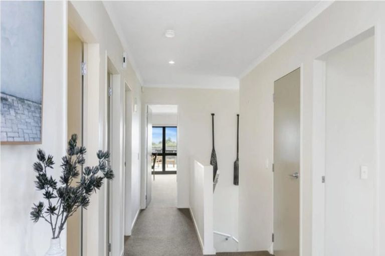Photo of property in 16 View Road, Titahi Bay, Porirua, 5022