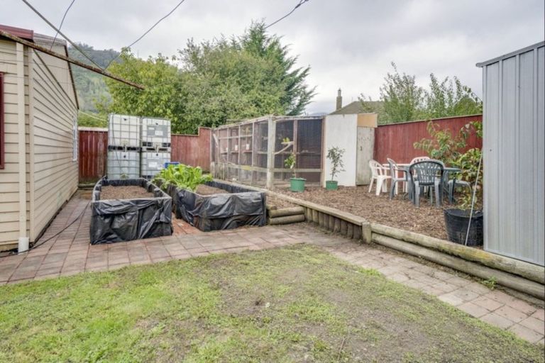 Photo of property in 4 Tukuka Street, Nelson South, Nelson, 7010