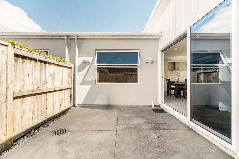 Photo of property in 1 Chain Place, Papamoa, 3118
