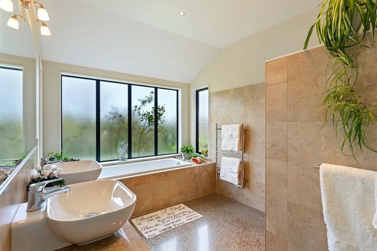 Photo of property in 56 Mickell Road, Hautere, Otaki, 5582