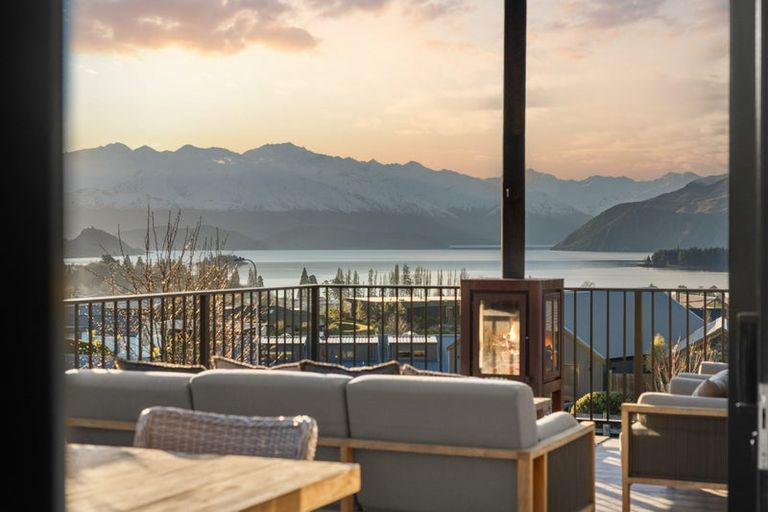 Photo of property in 71 West Meadows Drive, Wanaka, 9305