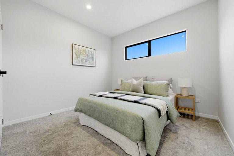 Photo of property in 7 Harakeke Lane, Orewa, 0931