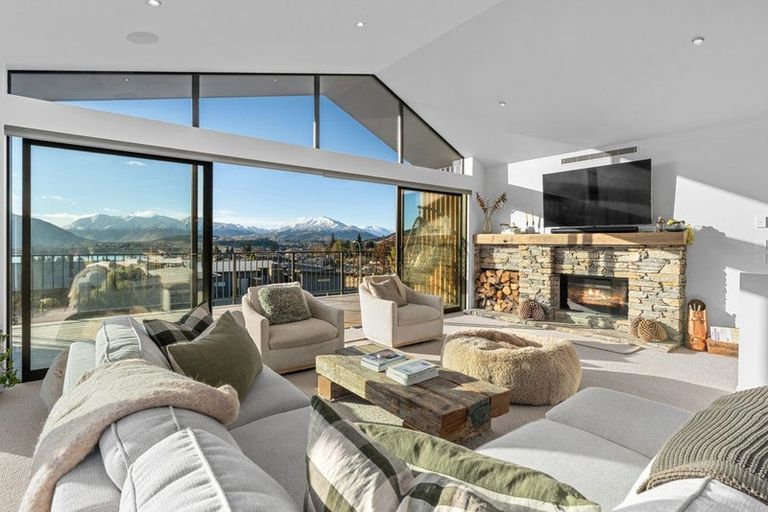Photo of property in 71 West Meadows Drive, Wanaka, 9305