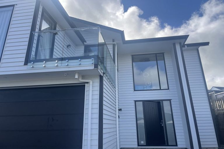 Photo of property in 18 Takurua Terrace, Orewa, 0931