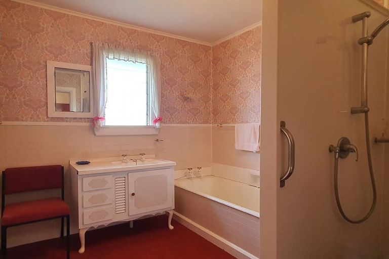 Photo of property in 15 Michael Street, Waimate, 7924