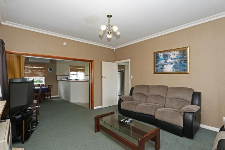 Photo of property in 77 Dixon Avenue, Hawera, 4610